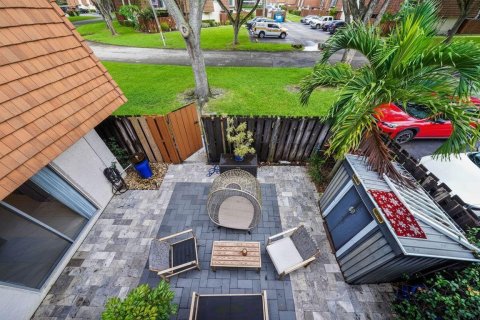 Townhouse in Davie, Florida 2 bedrooms, 139.35 sq.m. № 2268273 - photo 30
