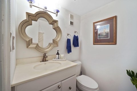 Townhouse in Davie, Florida 2 bedrooms, 139.35 sq.m. № 2268273 - photo 14