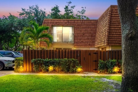 Townhouse in Davie, Florida 2 bedrooms, 139.35 sq.m. № 2268273 - photo 27