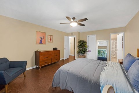 Townhouse in Davie, Florida 2 bedrooms, 139.35 sq.m. № 2268273 - photo 19