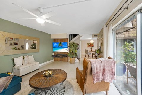 Townhouse in Davie, Florida 2 bedrooms, 139.35 sq.m. № 2268273 - photo 6
