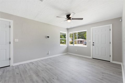 Casa en venta en Saint Petersburg, Florida, 2 dormitorios, 62.43 m2 № 2236145 - foto 7