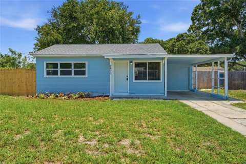 House in Saint Petersburg, Florida 2 bedrooms, 62.43 sq.m. № 2236145
