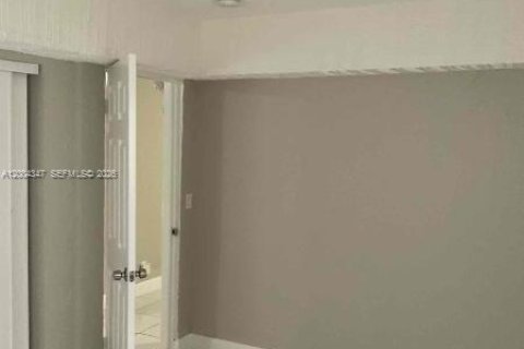 House in Fort Lauderdale, Florida 3 bedrooms, 124.4 sq.m. № 2068532 - photo 7