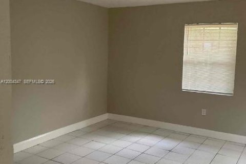 House in Fort Lauderdale, Florida 3 bedrooms, 124.4 sq.m. № 2068532 - photo 10