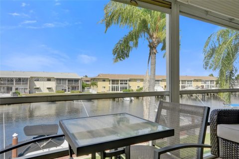 Condo in Pompano Beach, Florida, 2 bedrooms  № 2027265 - photo 20