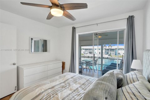 Condo in Pompano Beach, Florida, 2 bedrooms  № 2027265 - photo 15