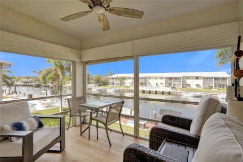 Condo in Pompano Beach, Florida, 2 bedrooms  № 2027265