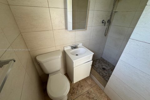 Commercial property in Miami, Florida 82.5 sq.m. № 1926360 - photo 7