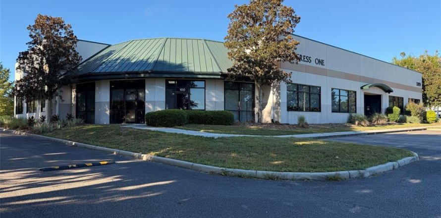 Immobilier commercial à Alachua, Floride 92.9 m2 № 2130800