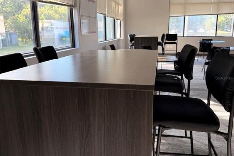Immobilier commercial à louer à Alachua, Floride: 92.9 m2 № 2130800 - photo 6