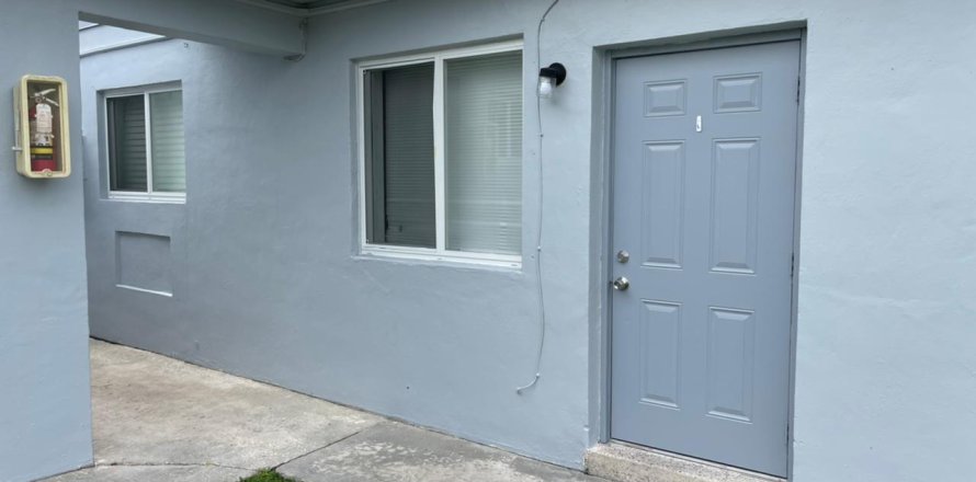 Estudio en Opa-locka, Florida № 1221341