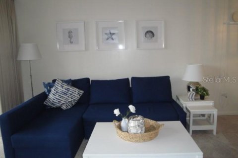 Condominio en alquiler en Treasure Island, Florida, 1 dormitorio, 82.22 m2 № 1371970 - foto 9