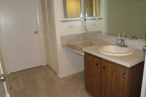 Condominio en alquiler en Treasure Island, Florida, 1 dormitorio, 82.22 m2 № 1371970 - foto 16