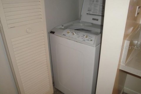 Condominio en alquiler en Treasure Island, Florida, 1 dormitorio, 82.22 m2 № 1371970 - foto 17