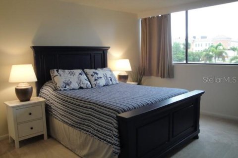 Condominio en alquiler en Treasure Island, Florida, 1 dormitorio, 82.22 m2 № 1371970 - foto 21