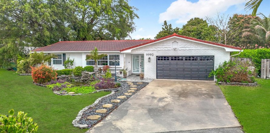 Villa ou maison à Coral Springs, Floride 4 chambres, 247.77 m2 № 2146384