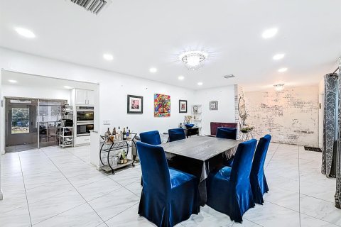 Villa ou maison à vendre à Coral Springs, Floride: 4 chambres, 247.77 m2 № 2146384 - photo 7