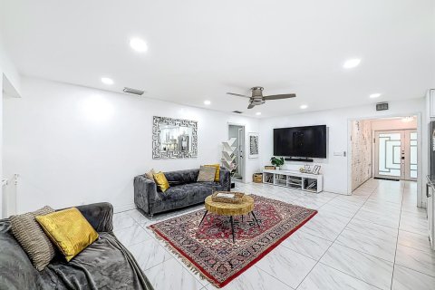Villa ou maison à vendre à Coral Springs, Floride: 4 chambres, 247.77 m2 № 2146384 - photo 17