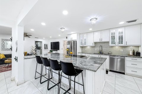 Villa ou maison à vendre à Coral Springs, Floride: 4 chambres, 247.77 m2 № 2146384 - photo 14