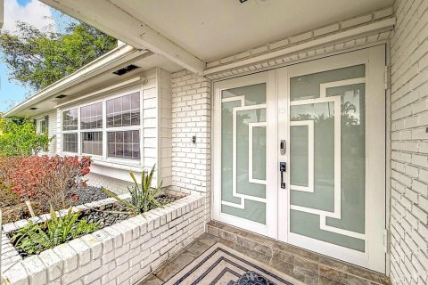 Villa ou maison à vendre à Coral Springs, Floride: 4 chambres, 247.77 m2 № 2146384 - photo 2