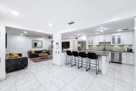 Villa ou maison à vendre à Coral Springs, Floride: 4 chambres, 247.77 m2 № 2146384 - photo 15