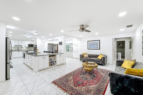 Villa ou maison à vendre à Coral Springs, Floride: 4 chambres, 247.77 m2 № 2146384 - photo 18
