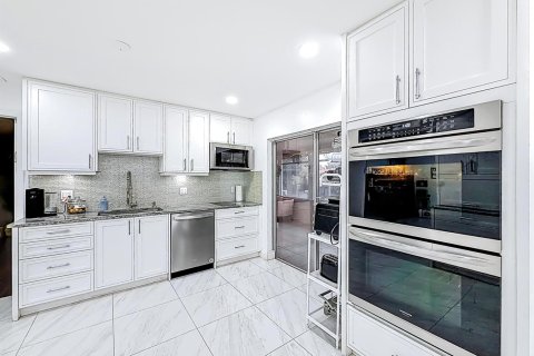 Villa ou maison à vendre à Coral Springs, Floride: 4 chambres, 247.77 m2 № 2146384 - photo 9