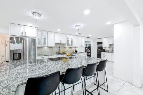 Villa ou maison à vendre à Coral Springs, Floride: 4 chambres, 247.77 m2 № 2146384 - photo 13
