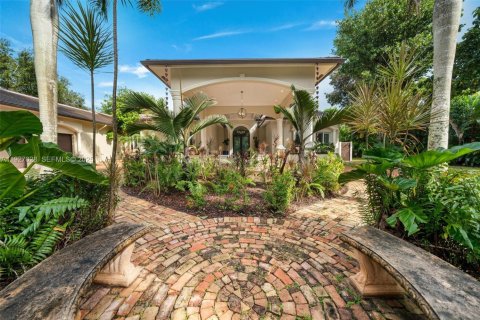 Купить виллу или дом в Пайнкрест, Флорида 5 спален, 449.46м2, № 1988194 - фото 12