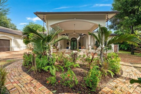 Купить виллу или дом в Пайнкрест, Флорида 5 спален, 449.46м2, № 1988194 - фото 13