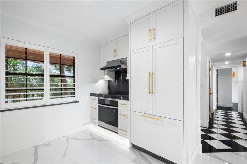 Condo in Winter Park, Florida, 2 bedrooms  № 1894052 - photo 12