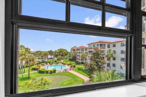 Condo in Winter Park, Florida, 2 bedrooms  № 1894052 - photo 29