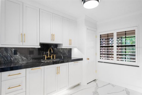 Condo in Winter Park, Florida, 2 bedrooms  № 1894052 - photo 10