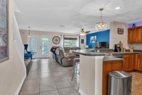 Townhouse in Clearwater, Florida 2 bedrooms, 118.36 sq.m. № 2104491 - photo 8