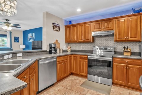 Townhouse in Clearwater, Florida 2 bedrooms, 118.36 sq.m. № 2104491 - photo 10