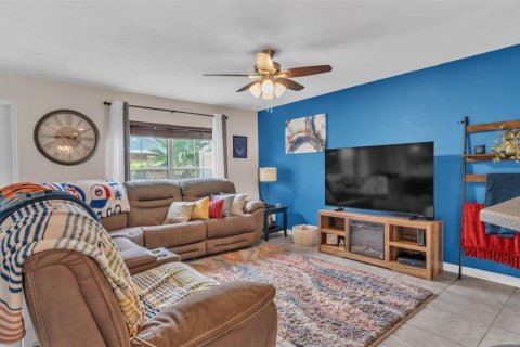 Townhouse in Clearwater, Florida 2 bedrooms, 118.36 sq.m. № 2104491 - photo 12
