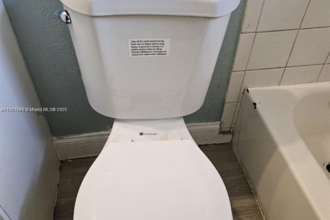 Снять в аренду виллу или дом в Форт-Лодердейл, Флорида 2 спальни, 285.95м2, № 1920182 - фото 12