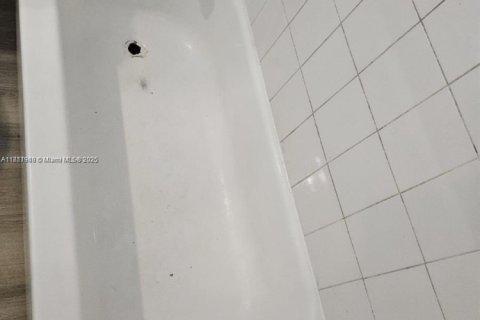 Снять в аренду виллу или дом в Форт-Лодердейл, Флорида 2 спальни, 285.95м2, № 1920182 - фото 8