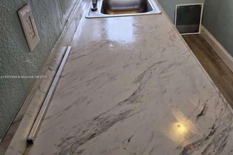 Снять в аренду виллу или дом в Форт-Лодердейл, Флорида 2 спальни, 285.95м2, № 1920182 - фото 2