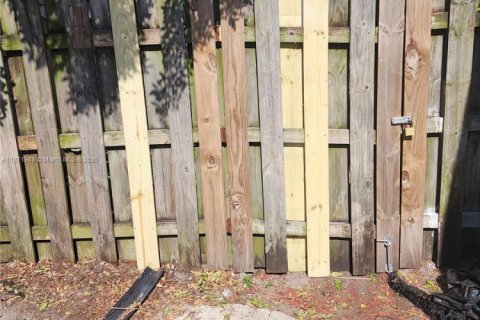 Снять в аренду виллу или дом в Форт-Лодердейл, Флорида 2 спальни, 285.95м2, № 1920182 - фото 15