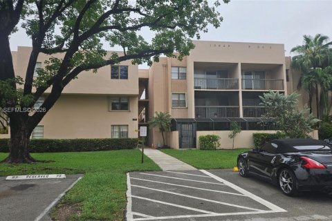 Снять в аренду кондоминиум в Майами, Флорида 2 спальни, 91.32м2, № 2050862 - фото 3