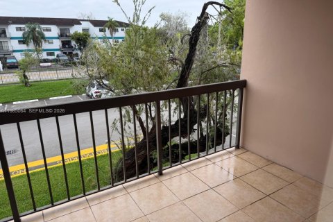 Снять в аренду кондоминиум в Майами, Флорида 2 спальни, 91.32м2, № 2050862 - фото 23