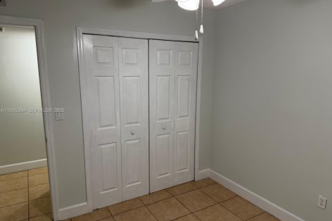 Снять в аренду кондоминиум в Майами, Флорида 2 спальни, 91.32м2, № 2050862 - фото 18