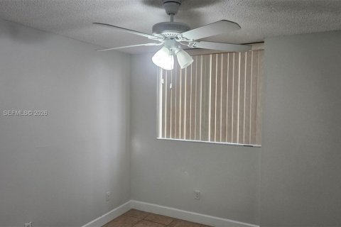 Снять в аренду кондоминиум в Майами, Флорида 2 спальни, 91.32м2, № 2050862 - фото 10