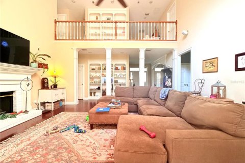 House in Gainesville, Florida 4 bedrooms, 301.19 sq.m. № 2419359 - photo 9