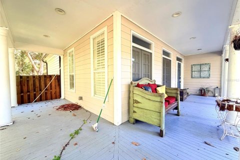 House in Gainesville, Florida 4 bedrooms, 301.19 sq.m. № 2419359 - photo 8