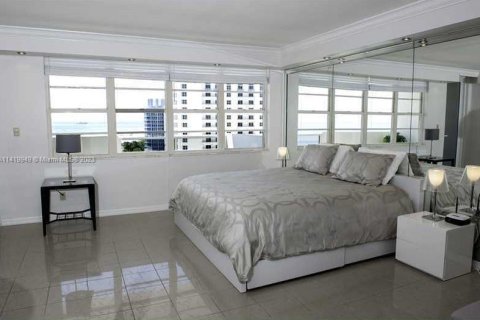 Condo in Miami Beach, Florida № 1985032 - photo 7