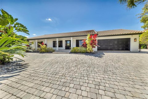 Casa en venta en Fort Lauderdale, Florida, 4 dormitorios, 314.75 m2 № 2182998 - foto 19