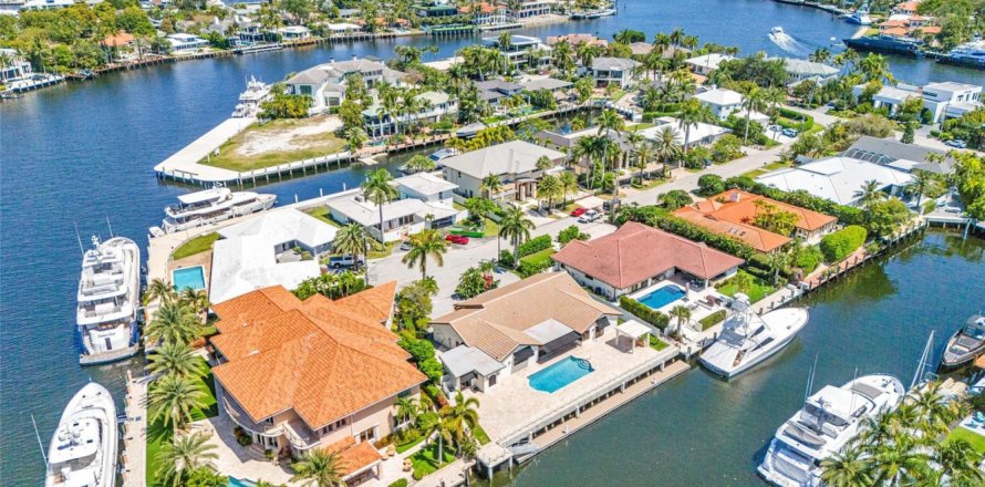 Casa en Fort Lauderdale, Florida 4 dormitorios, 314.75 m2 № 2182998